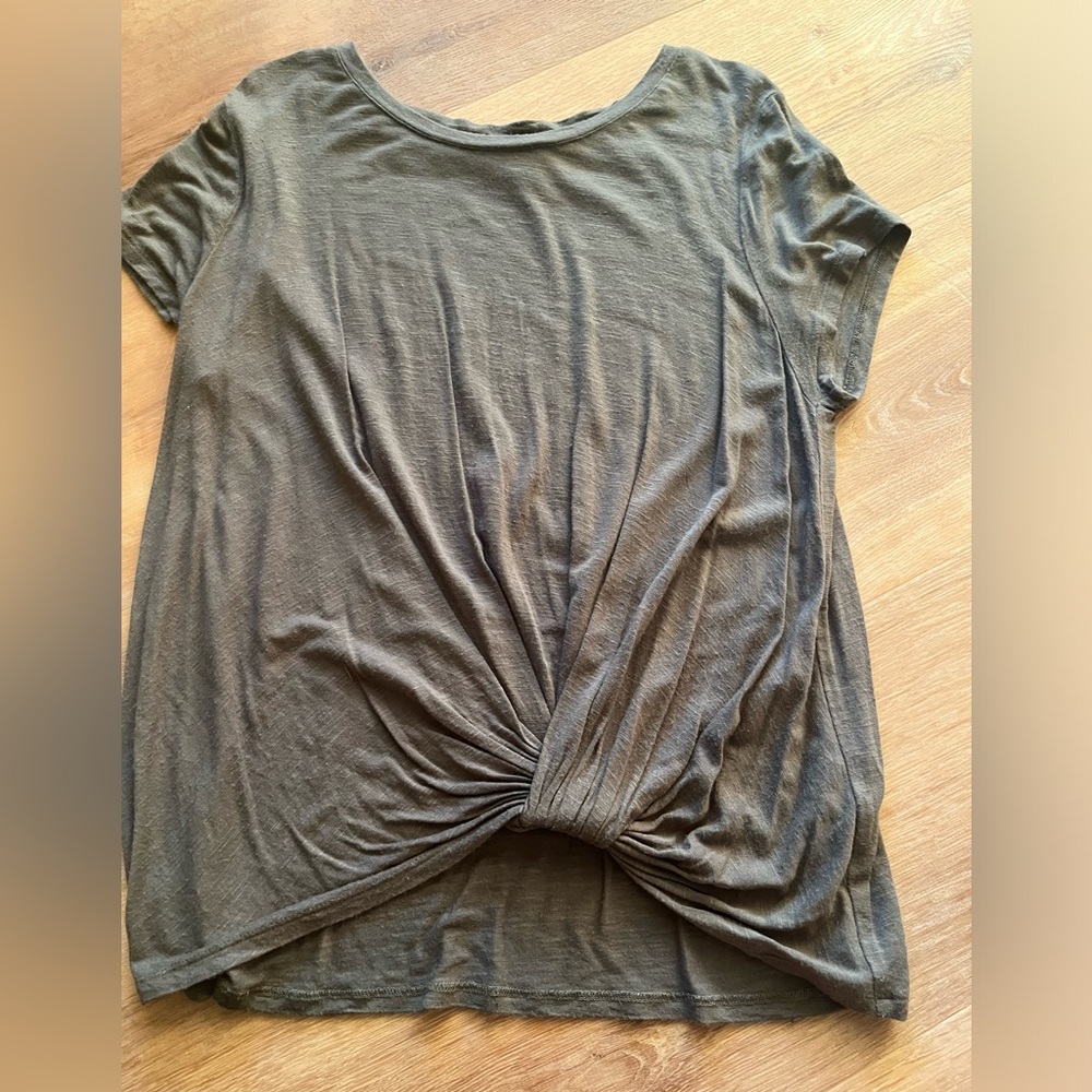 Eyeshadow Short Sleeve Twist Front T-Shirt- Olive Green.
